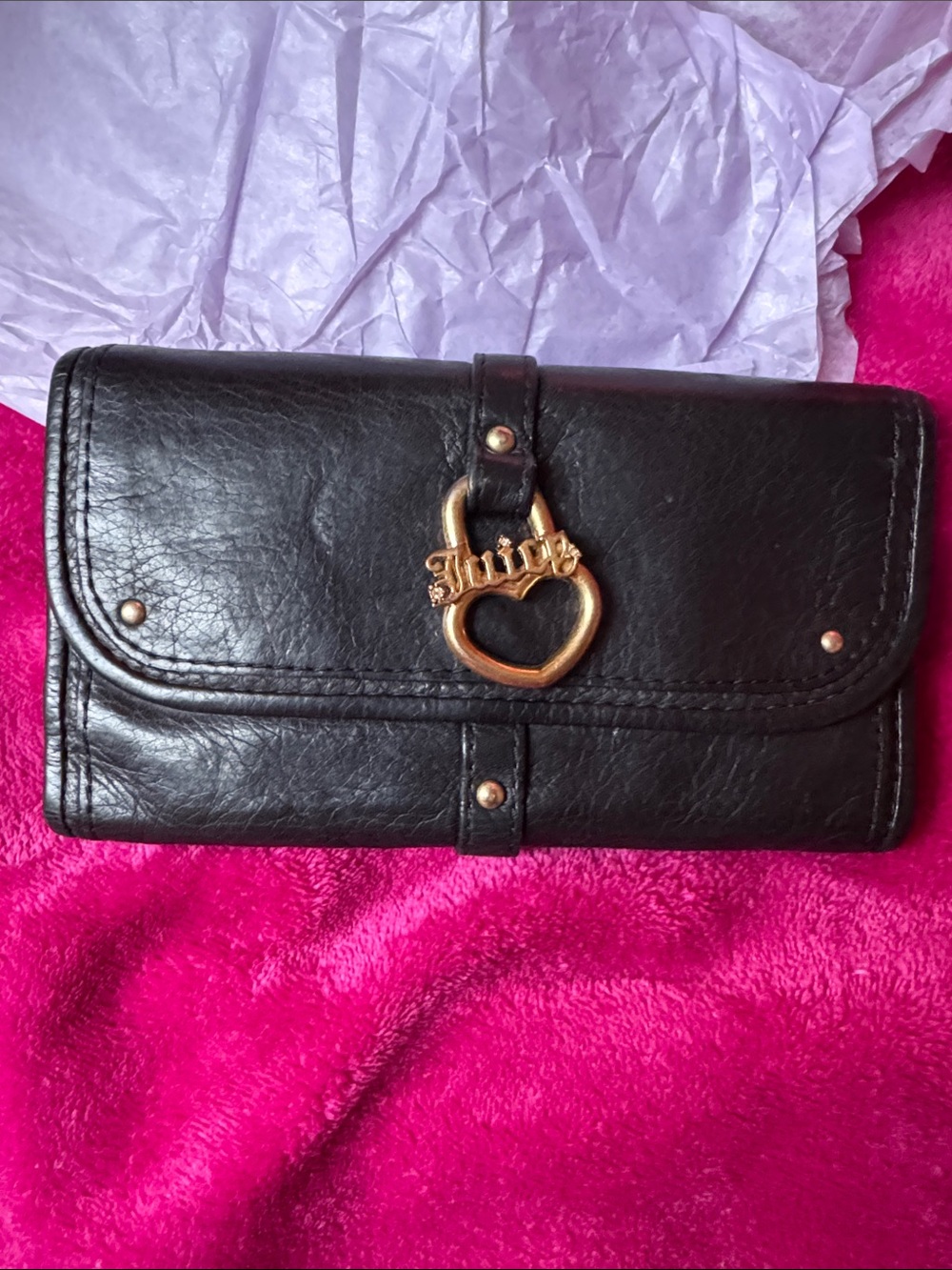 Vintage Juicy Couture Black Wallet with Gold Heart Padlock Charm